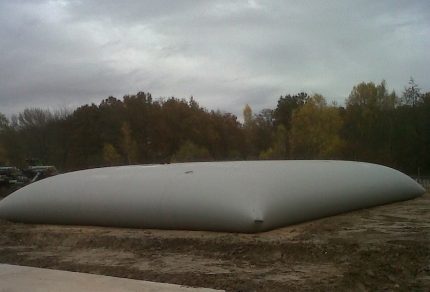 Flexible tanks for liquid fertilisers